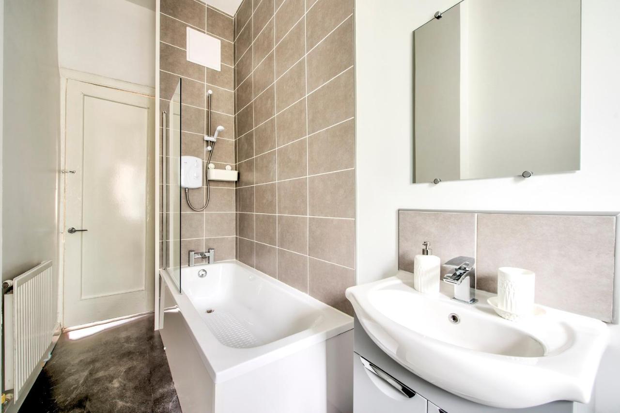Pass The Keys Stylish 2 Bed In Heart Of West End Apartment Glasgow Ngoại thất bức ảnh